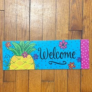 Pineapple Welcome signature sign